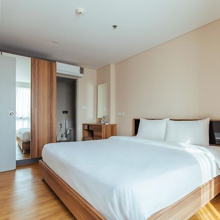Roomme Hospitality Nang Linchee Branch Bangkok Exterior photo